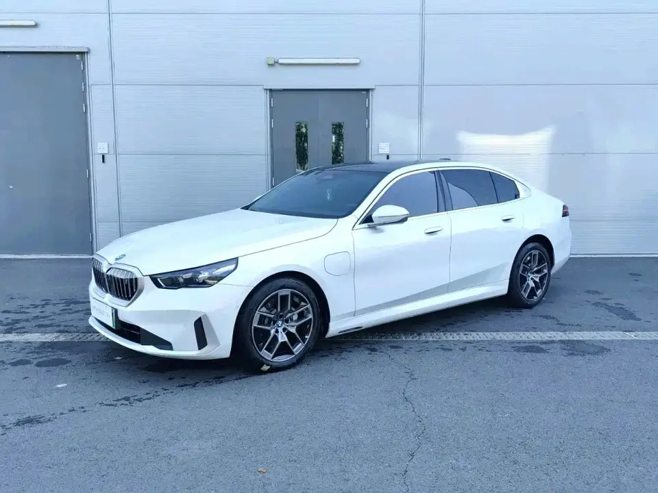 BMW i5 eDrive 35L Luxury Package 2026