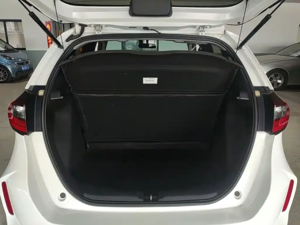 Honda Fit 1.5L CVT Trend Edition 2021 — фото 19