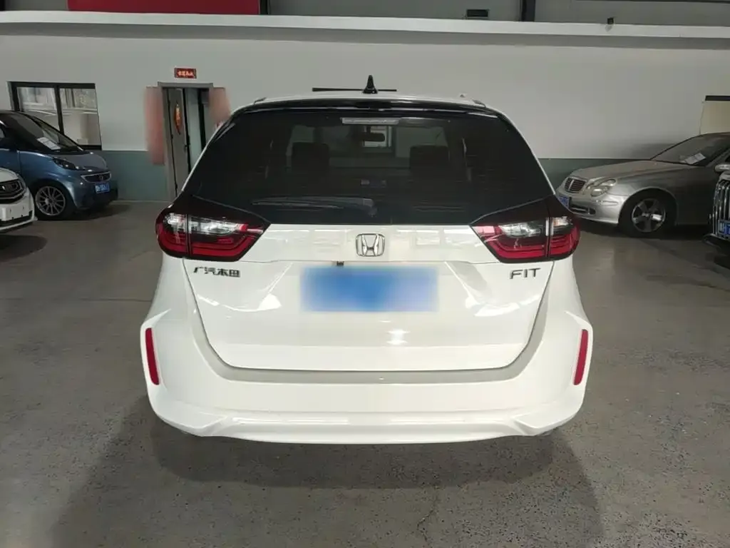 Honda Fit 1.5L CVT Trend Edition 2021 — фото 6