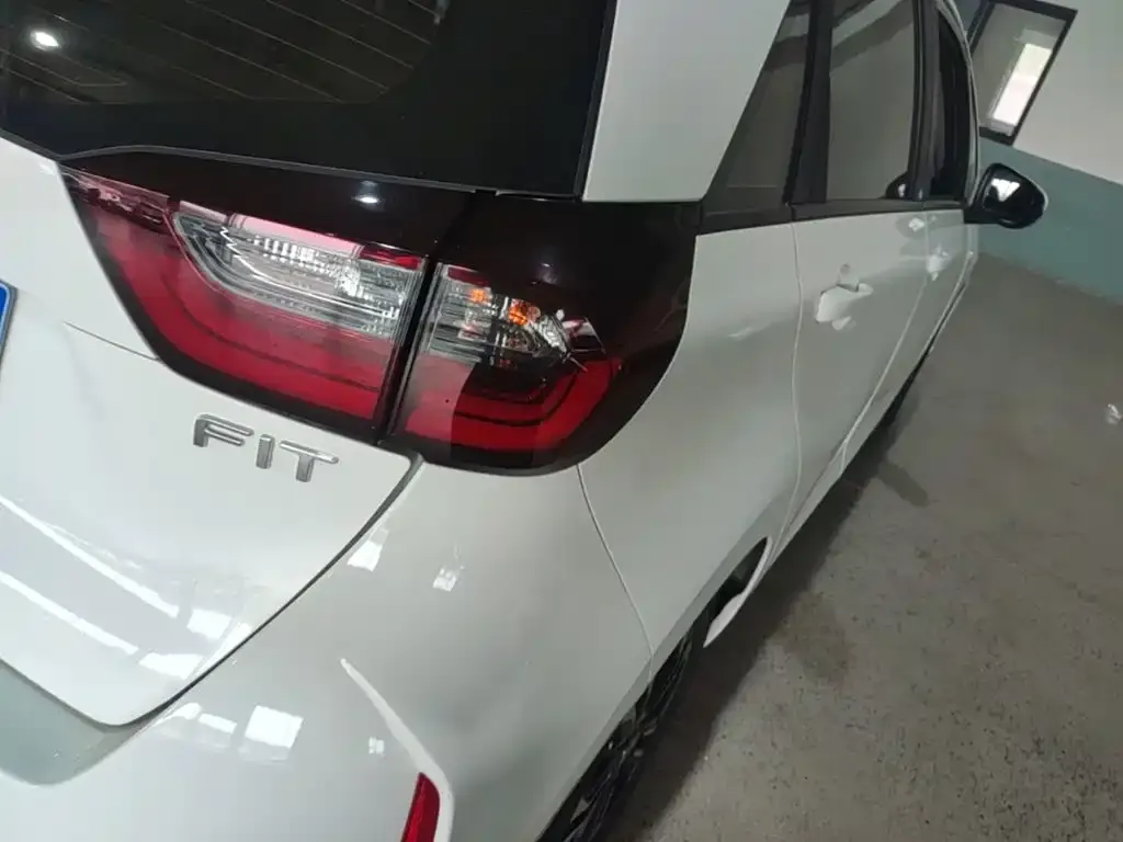Honda Fit 1.5L CVT Trend Edition 2021 — фото 8