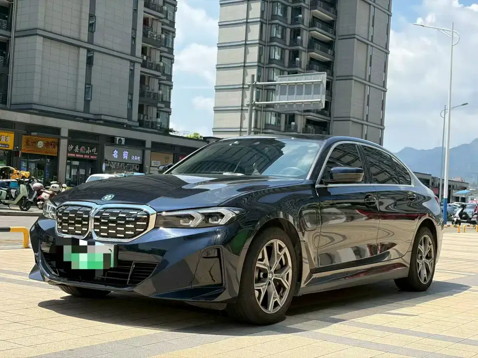 BMW i3 eDrive 35 L 2024