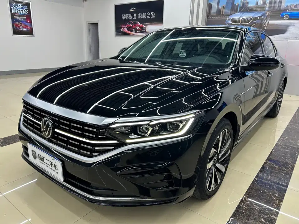 Volkswagen Passat 330TSI Luxury Edition 2023