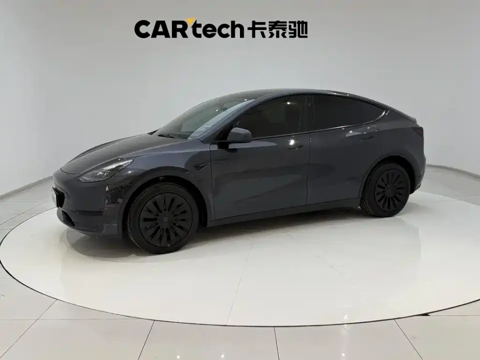 Tesla Model Y Rear-Wheel Drive Version 2024