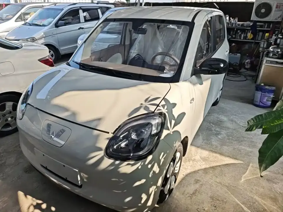 Wuling Motors Hongguang MINIEV 4-Door Advanced 2026