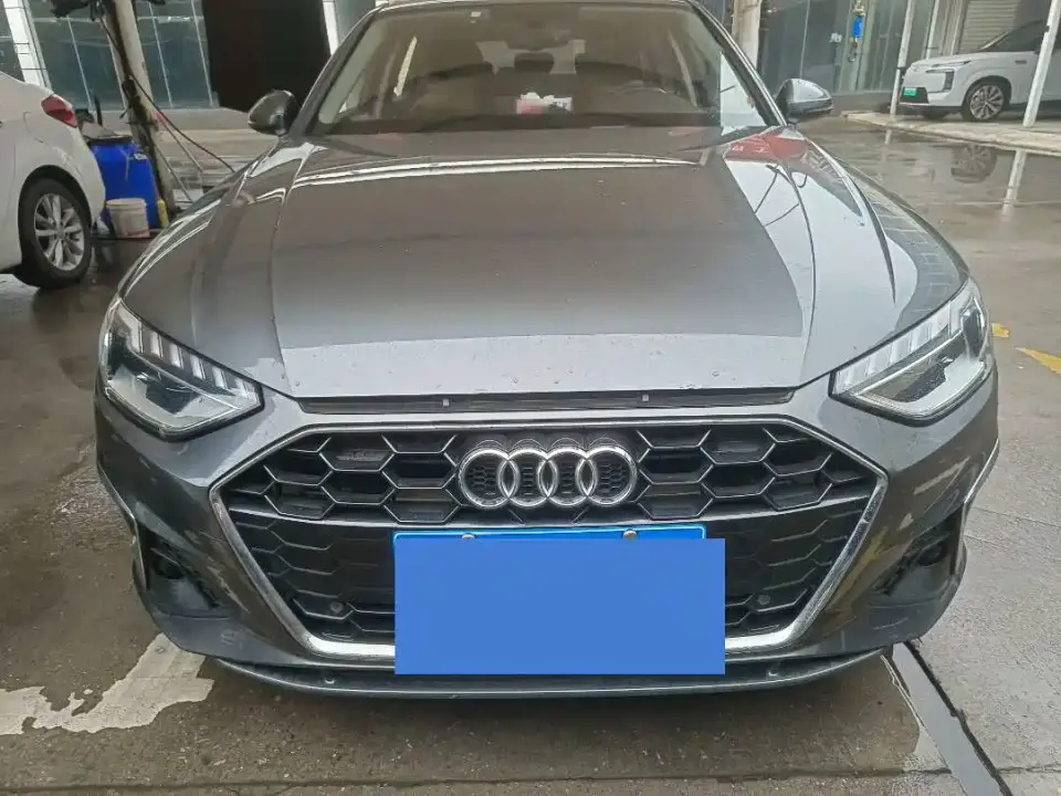 Audi A4L 40 TFSI Luxury Dynamic 2021