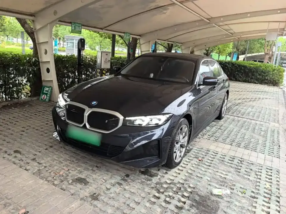 BMW i3 eDrive 35 L 2024