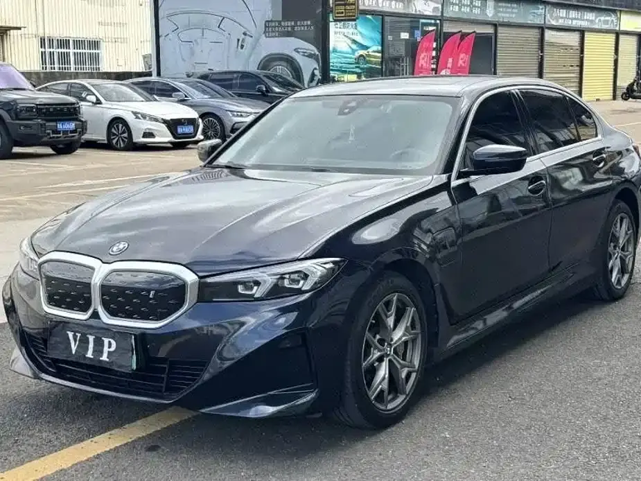 BMW i3 eDrive 35 L 2024
