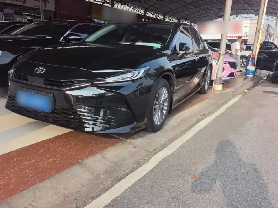 Toyota Camry Hybrid 2.0HGVP Luxury Edition 2024