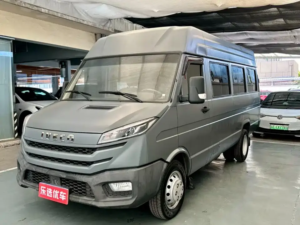 Iveco Daily 2.5T V40 Van Long Wheelbase Medium Roof Dual Tire Sliding Door 2-3 Seats 2024