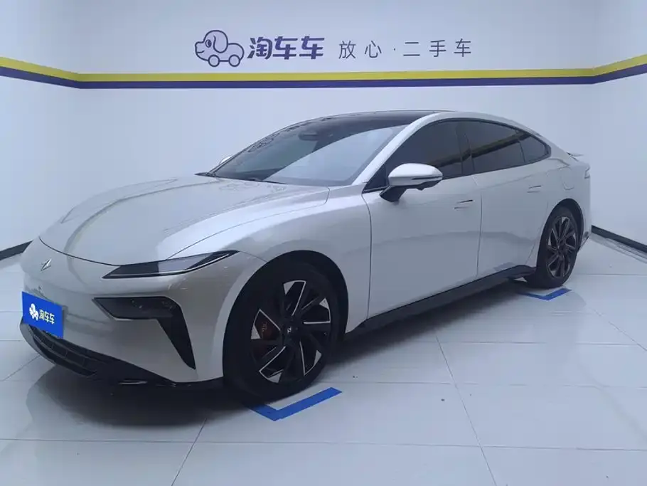 Dongfeng Yipai eπ007 Extended Range 200 Ruyi Edition 2024