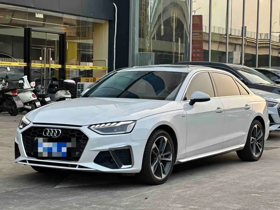 Audi A4L 40 TFSI Fashion Dynamic 2022