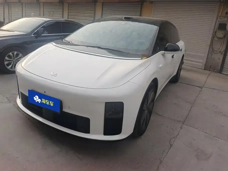 Li Auto i6 4WD Base Model 2026