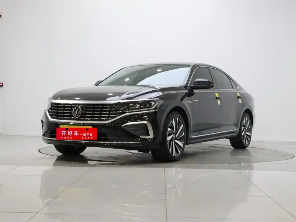 Volkswagen Passat Outstanding 330TSI Elite Edition 2025