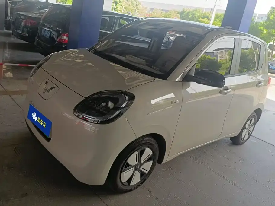Wuling Motors Hongguang MINIEV 4-Door Advanced 2025