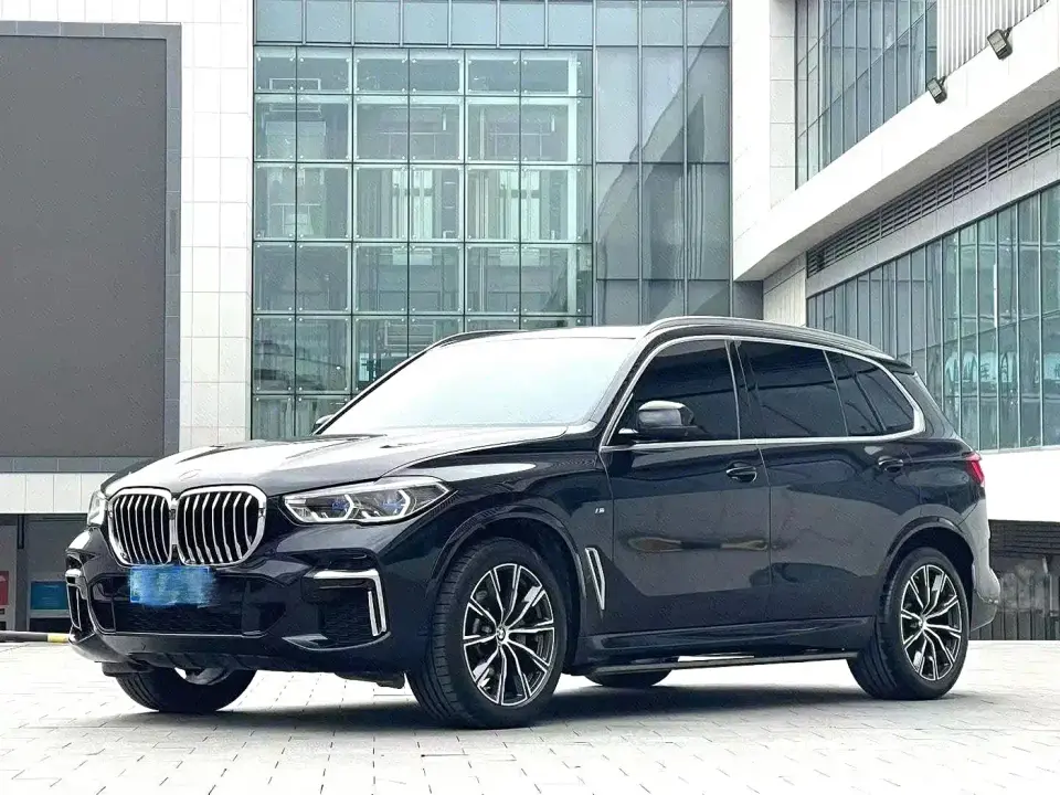 BMW X5 xDrive 30Li Premium M Sport Package 2023