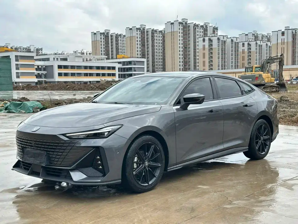 Changan UNI-V 1.5T Smart Pilot Edition 2022
