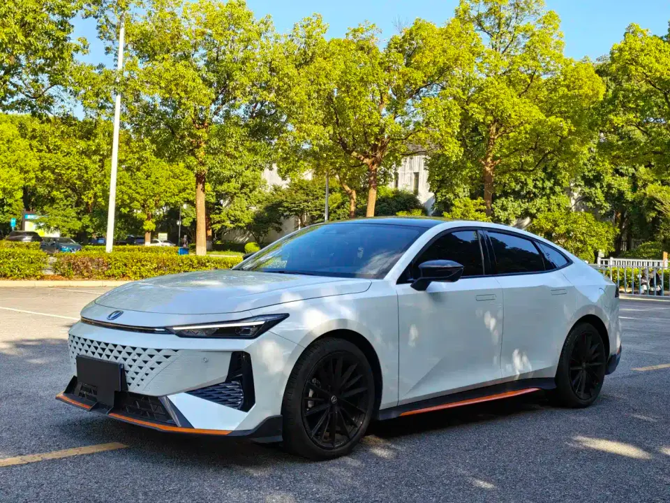 Changan UNI-V 1.5T Deluxe Sport 2024
