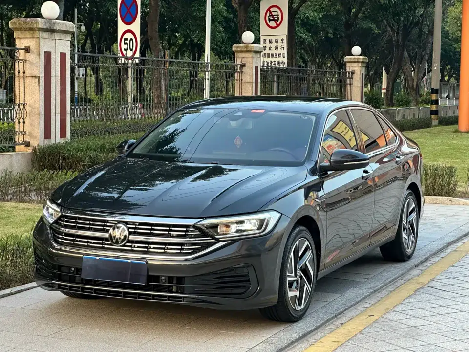 Volkswagen Sagitar 300TSI DSG Surpassing Edition 2023