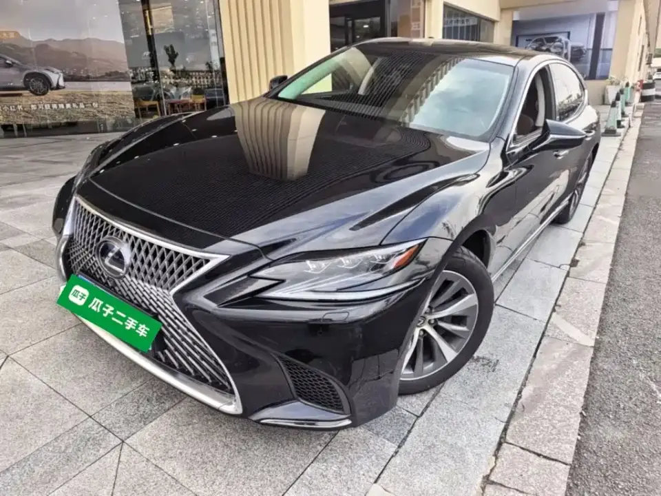 Lexus LS 500h Excellence (China VI) 2020