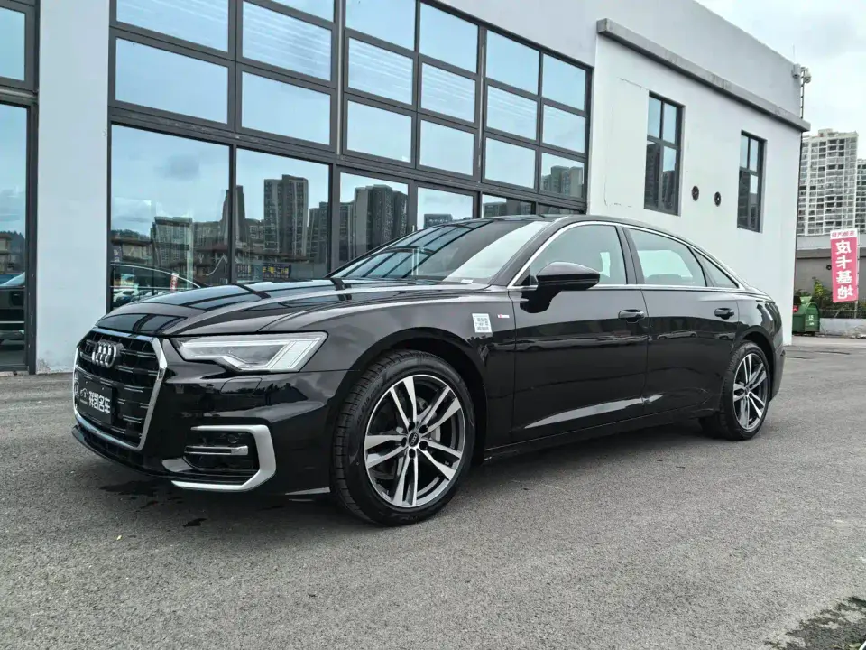 Audi A6L 40 TFSI Luxury Sport 2025