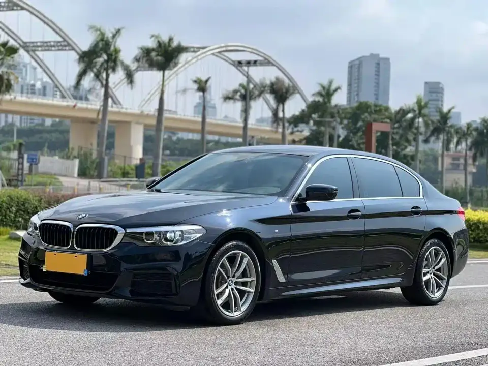BMW 5 Series 525Li M Sport Package 2020