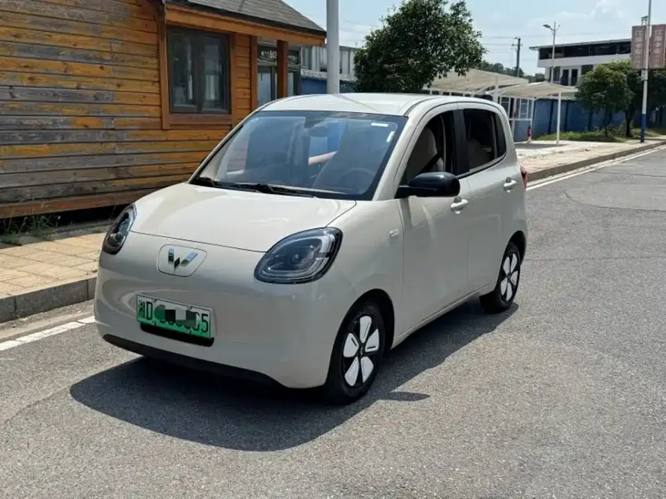 Wuling Motors Hongguang MINIEV 4-Door Premium+ Edition 2025