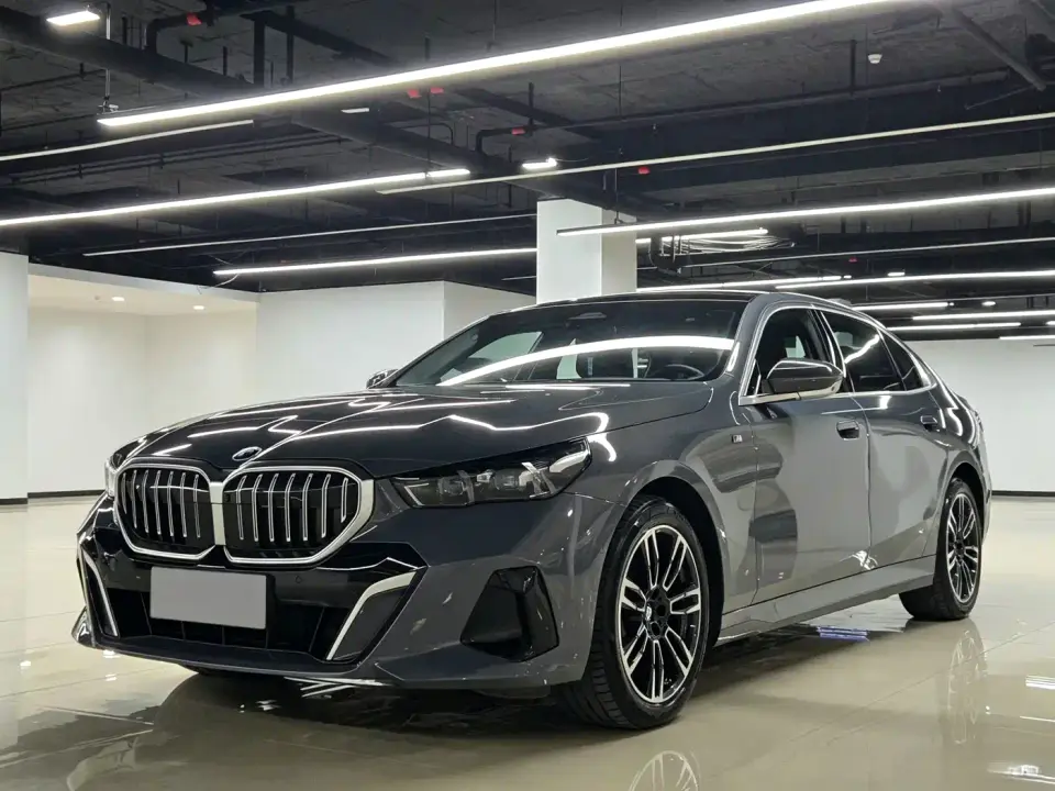 BMW 5 Series 525Li M Sport Package 2024