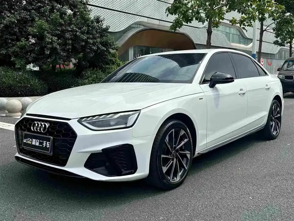 Audi A4L 40 TFSI Luxury Sport 2023