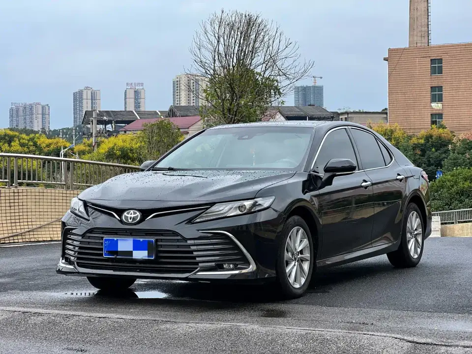 Toyota Camry 2.0G Luxury Edition 2022