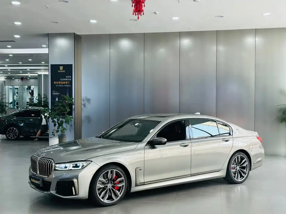 BMW 7 Series Model 730Li M Sport Package 2022