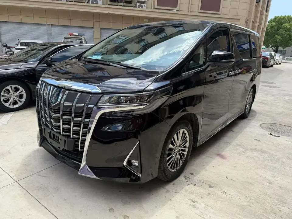 Toyota Alphard Hybrid 2.5L Premium 2022