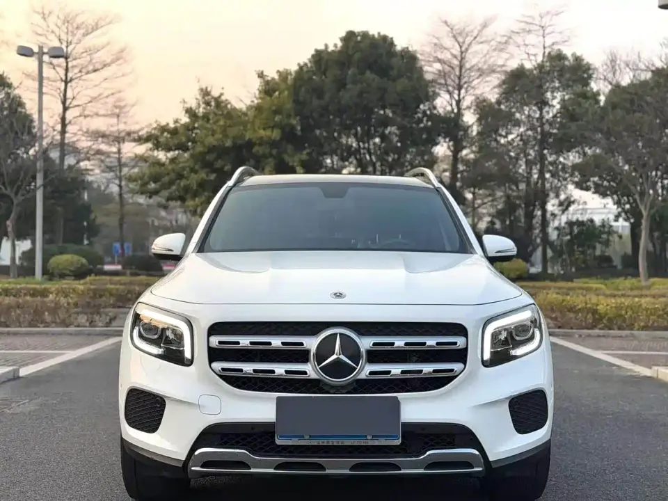 Mercedes-Benz GLB-Class Model GLB 180 Dynamic Edition 2022