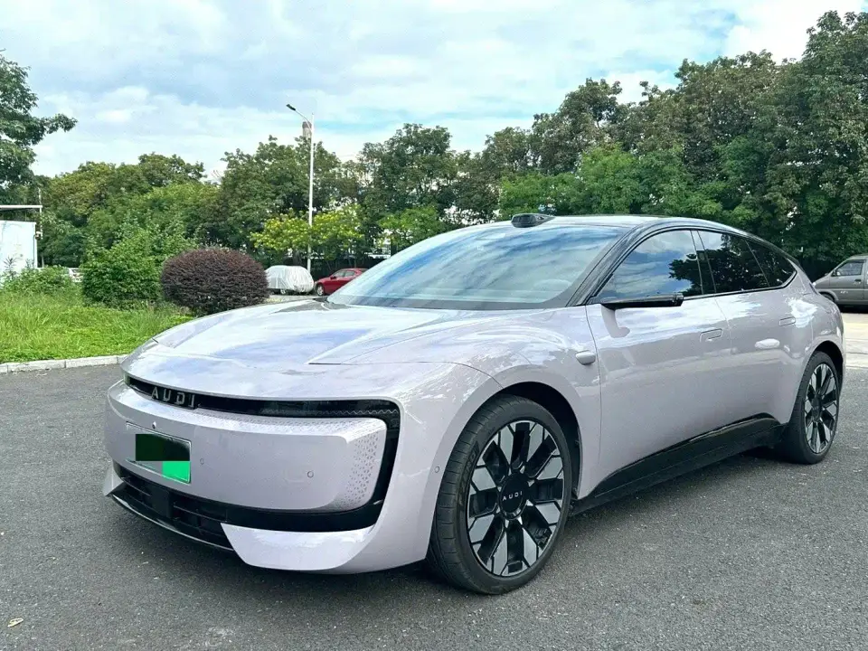 Audi E5 Sportback Model Base Version 2025