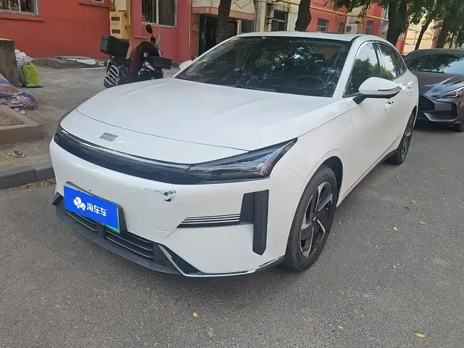 Geely Galaxy Galaxy L6 EM-i 140km Explorer+ Edition 2025