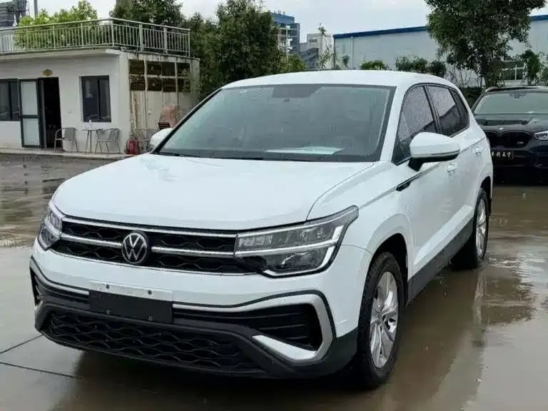 Volkswagen Tharu 300TSI 2WD Moon Premium Edition 2023