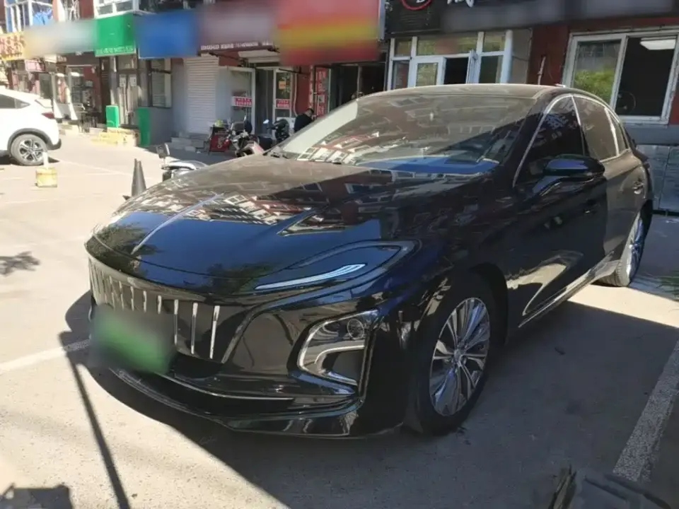 Hongqi E-QM5 620km PLUS 2023