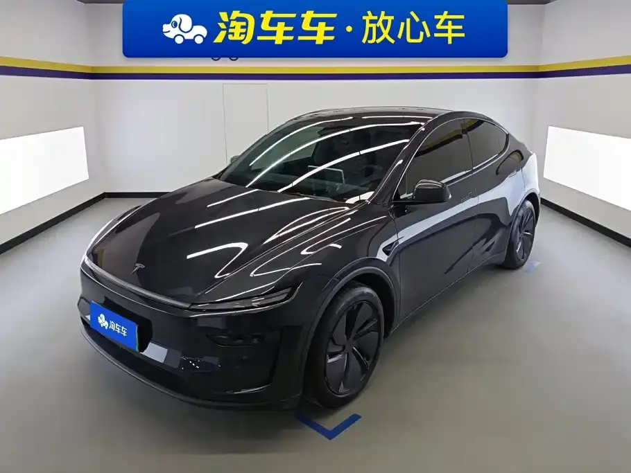 Tesla Model Y Rear-Wheel Drive 2025
