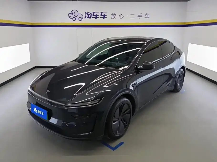 Tesla Model Y Rear-Wheel Drive 2025