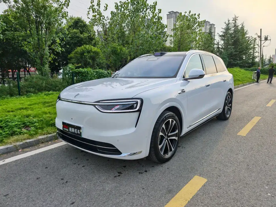 AITO Wenjie AITO M7 Extended Range Base Model 6-Seater 2025