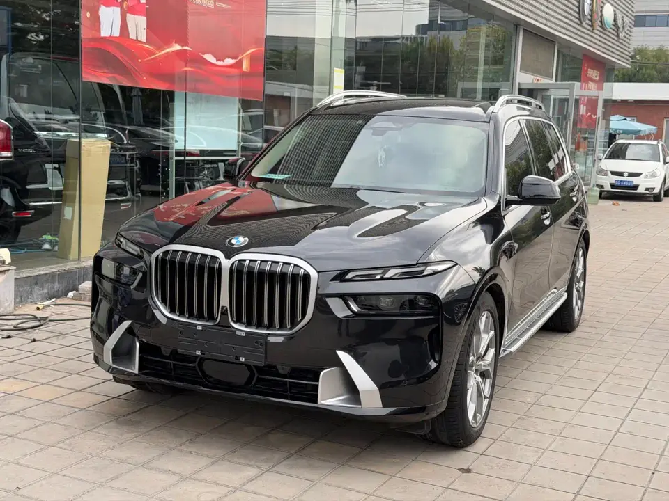 BMW X7 xDrive40i Leading Luxury Package 2024