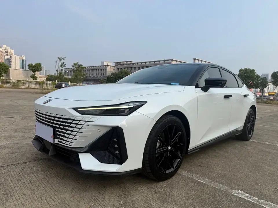 Changan UNI-V 1.5T Luxury Edition 2023
