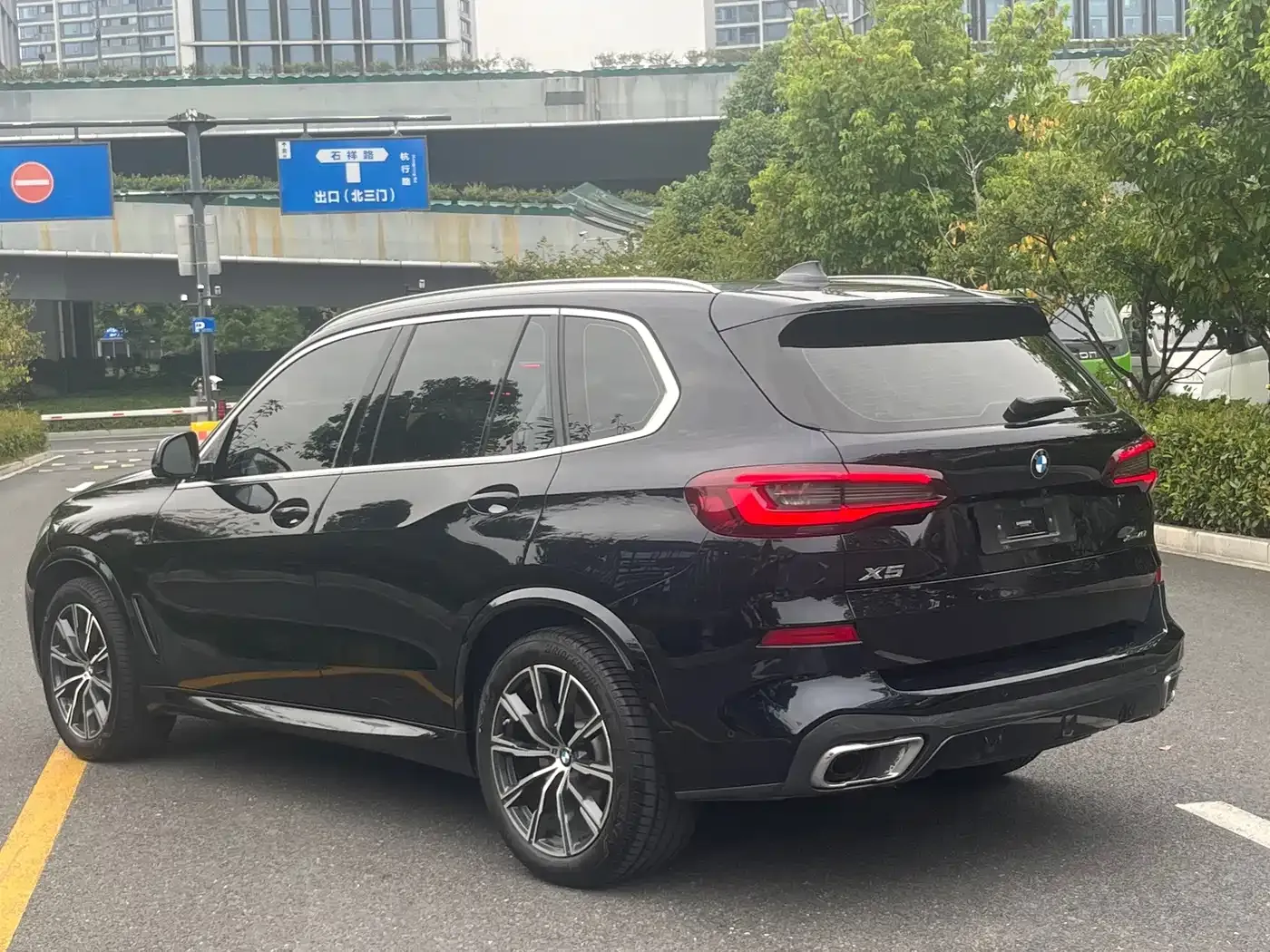 BMW X5 (Import) xDrive40i M Sport Package 2020 — фото 10