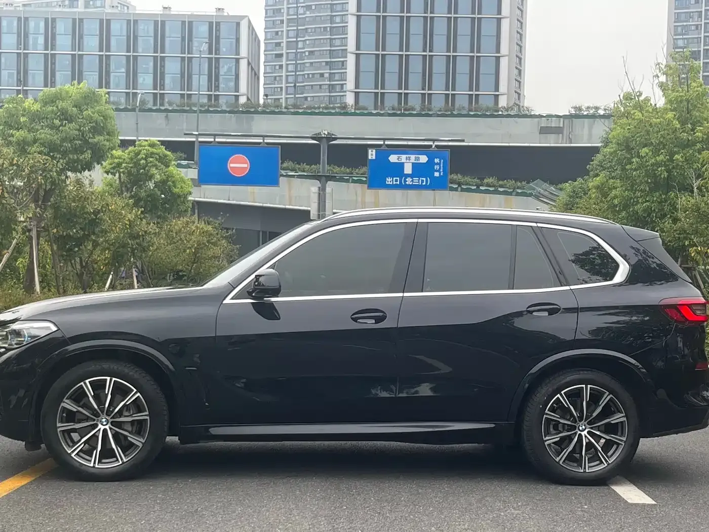 BMW X5 (Import) xDrive40i M Sport Package 2020 — фото 2