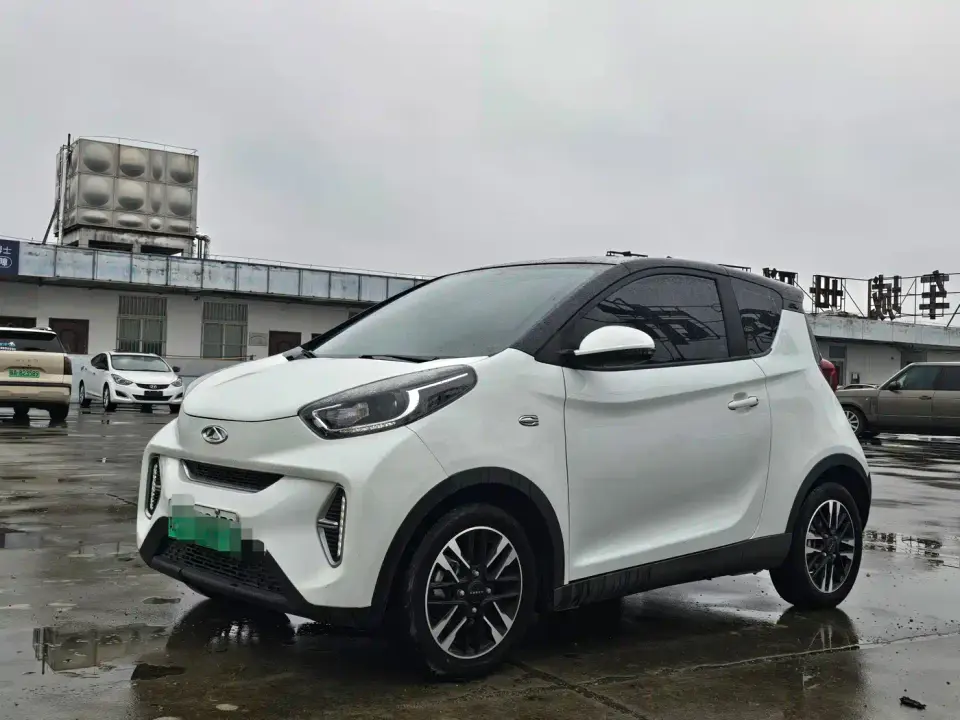 QQ New Energy Little Ant Sweet Pink Edition Half Sugar Version LFP Lithium 30kW 301km 2022