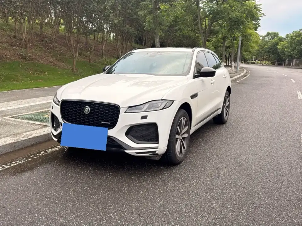 Jaguar F-PACE P250 R-Dynamic SE 2024