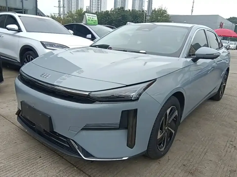 Geely Galaxy Galaxy L6 125km PLUS Soaring Dragon Edition 2024