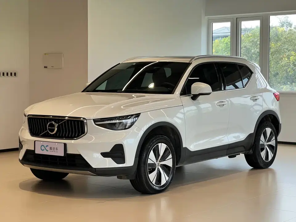 Volvo XC40 B3 Smart Elite Luxury Edition 2024