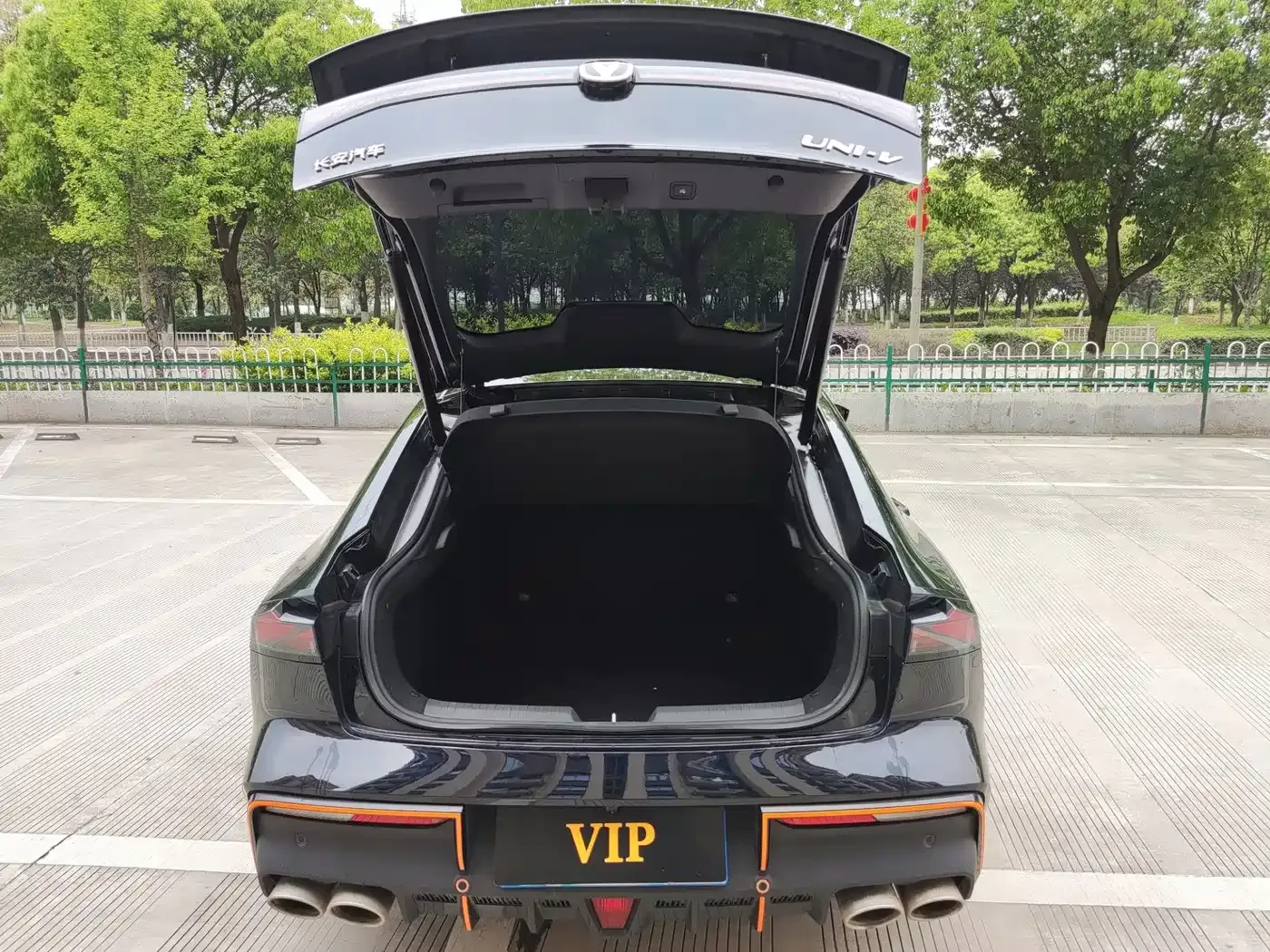 Changan UNI-V 1.5T Sport Edition 2023 — фото 5