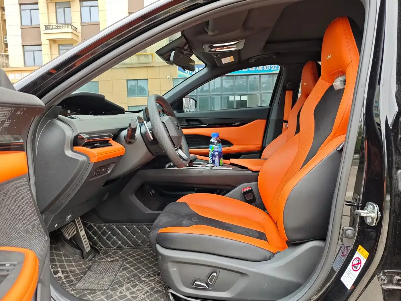 Changan UNI-V 1.5T Sport Edition 2023 — фото 8