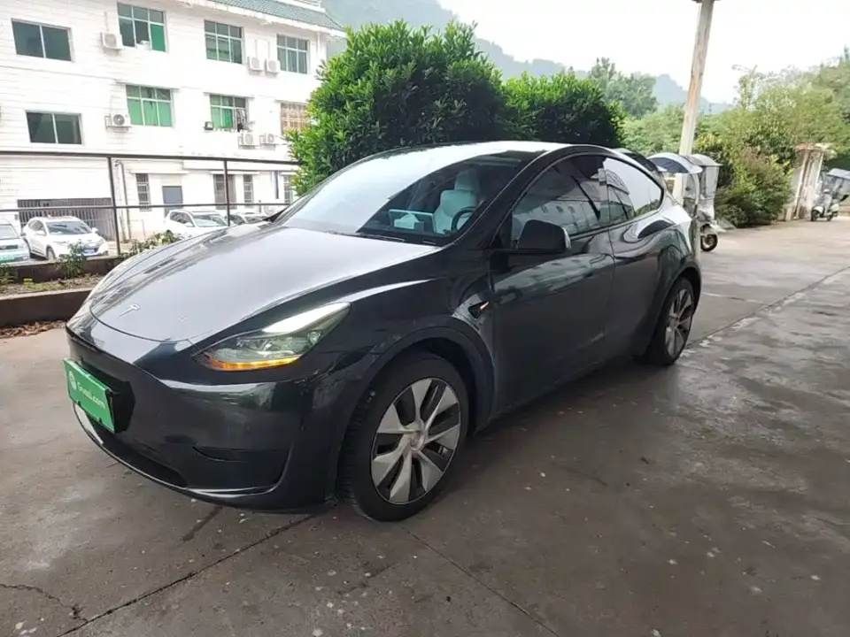 Tesla Model Y Facelift Rear-Wheel Drive Version 2023